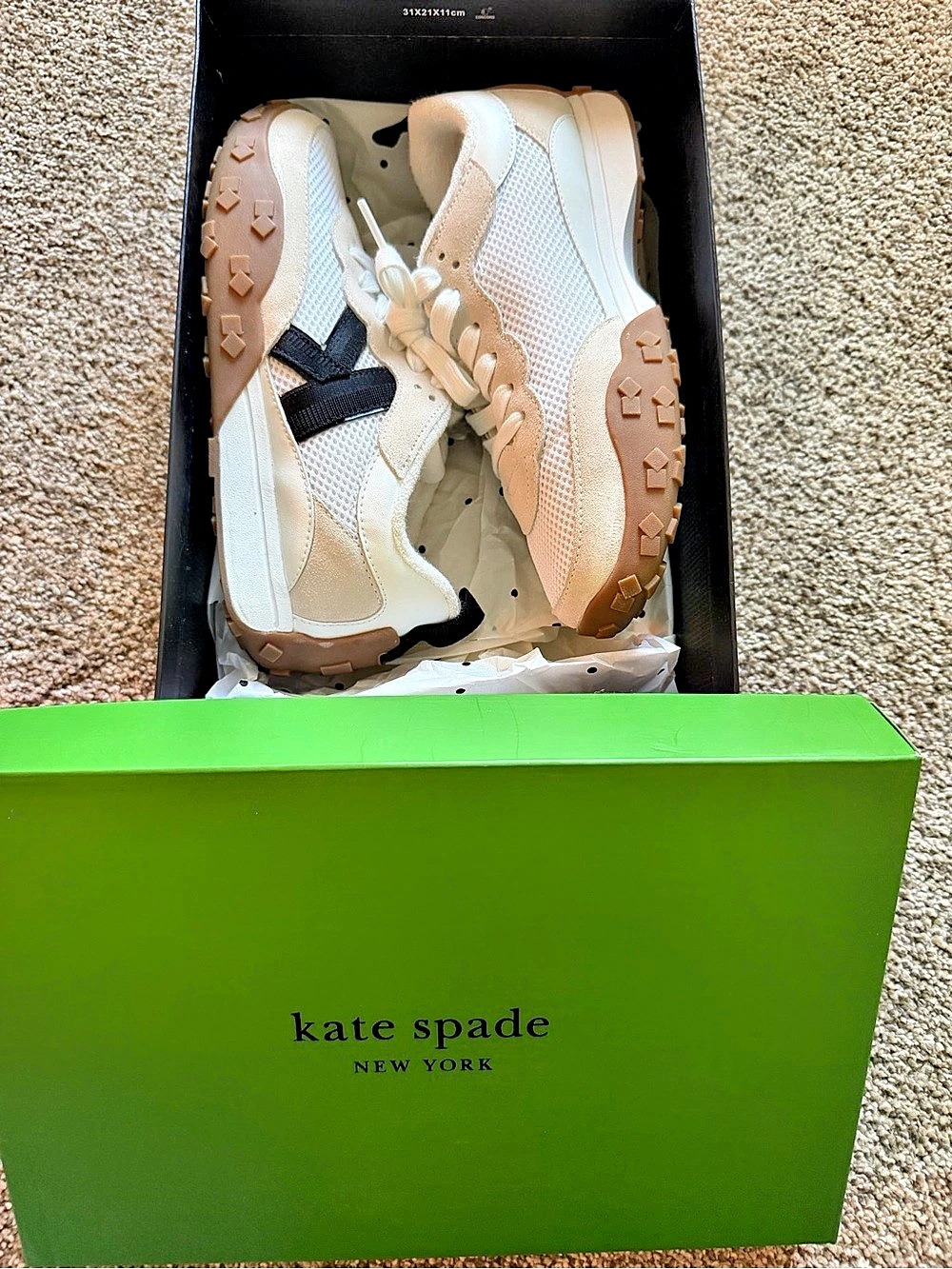 Kate Spade Aspen Kasin Aspen Sneakers in White  US 8 B Like New